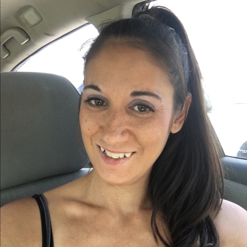 Meet your Posher, Sabrina